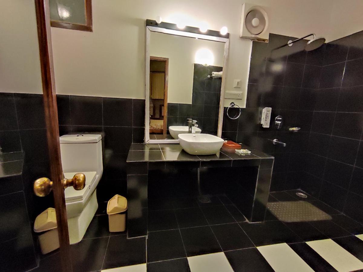 Aamod Monolith Resort Bhimtal Nainital Exterior photo